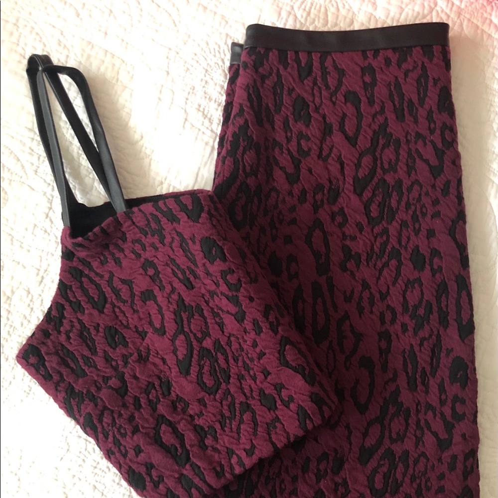 Express Matching Skirt Set - Picture 4 of 13